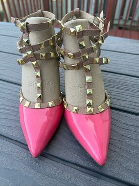 BCBGeneration Pink Studded Pointed-Toe Heels – Size 8 – 3.5” Heel